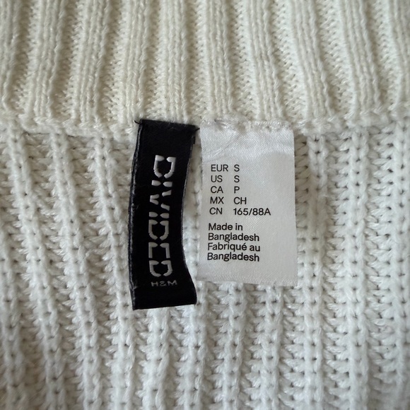 Elegant Cream V-Neck button down crop top thicknet super cute Cardigan - Picture 6 of 6